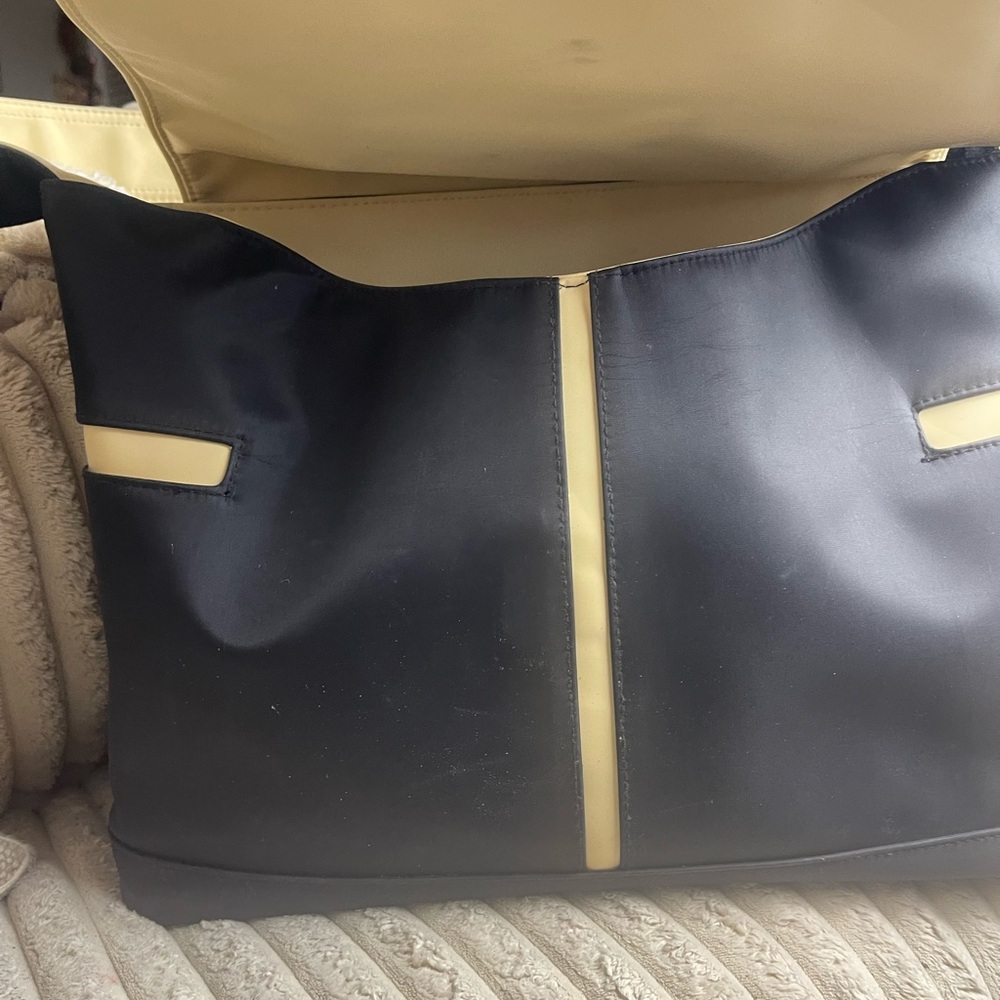 Medela Black and Tan Baby Bag - Picture 2 of 12